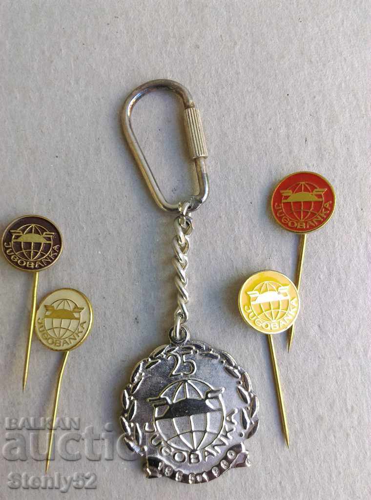 Key holder with 4 badges of JUGOBANKA