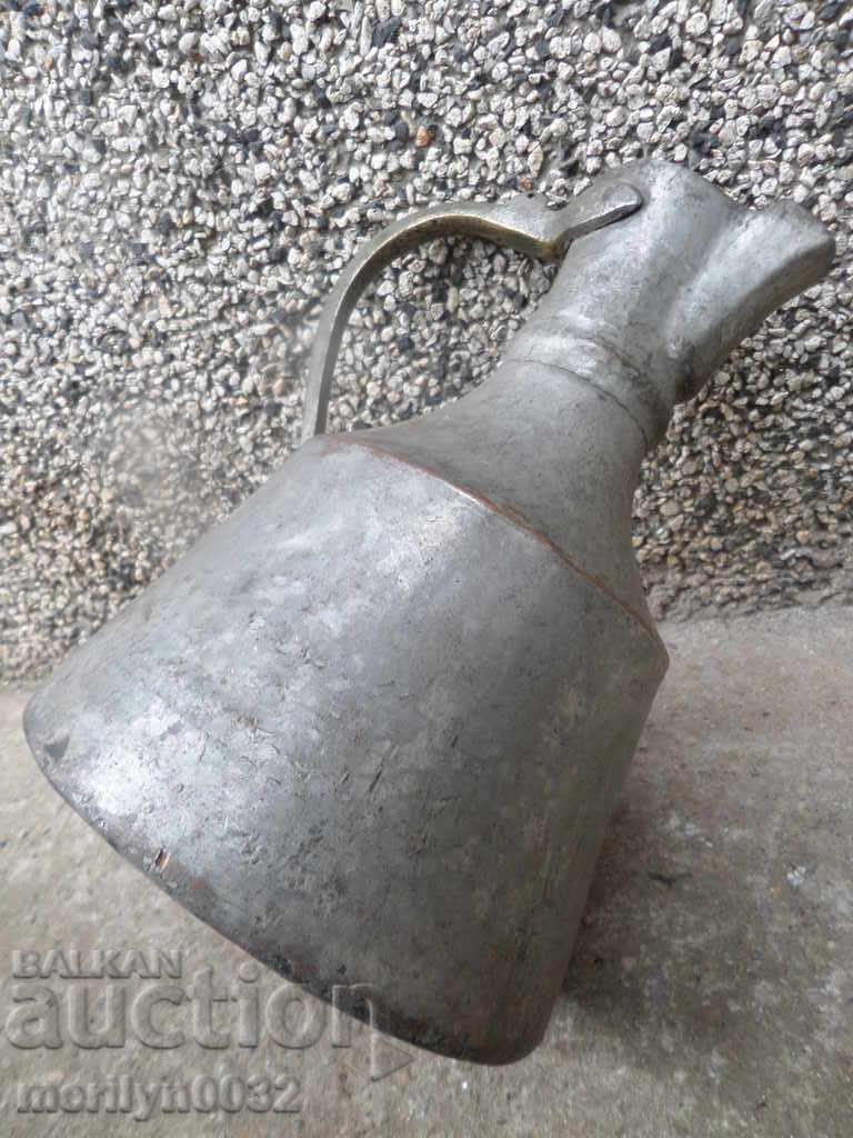 An old guy with the inscription of a bibber baker jugs a copper pot with price 139.00 BGN | € 71.07