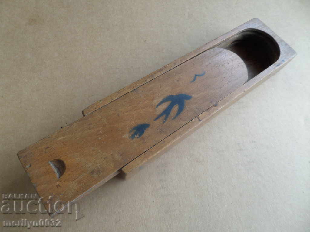 Auction Old box for woodcutters Auction Old box for woodcutters