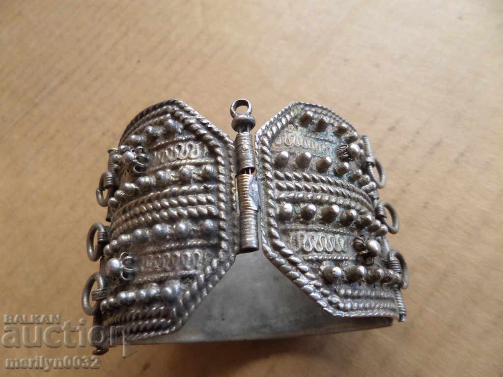 Auction  Bracelet Bracelet Bracelet Silver Saucer 18th century jewelery jewel