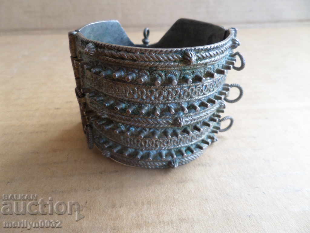 Bracelet Bracelet Bracelet Silver Saucer 18th century jewelery jewel with price 399.00 BGN | € 204.01