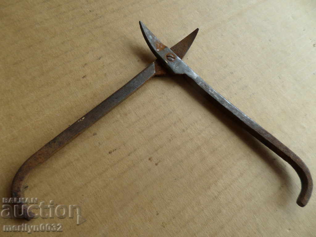 Auction  Old scissor cutter pliers kerable