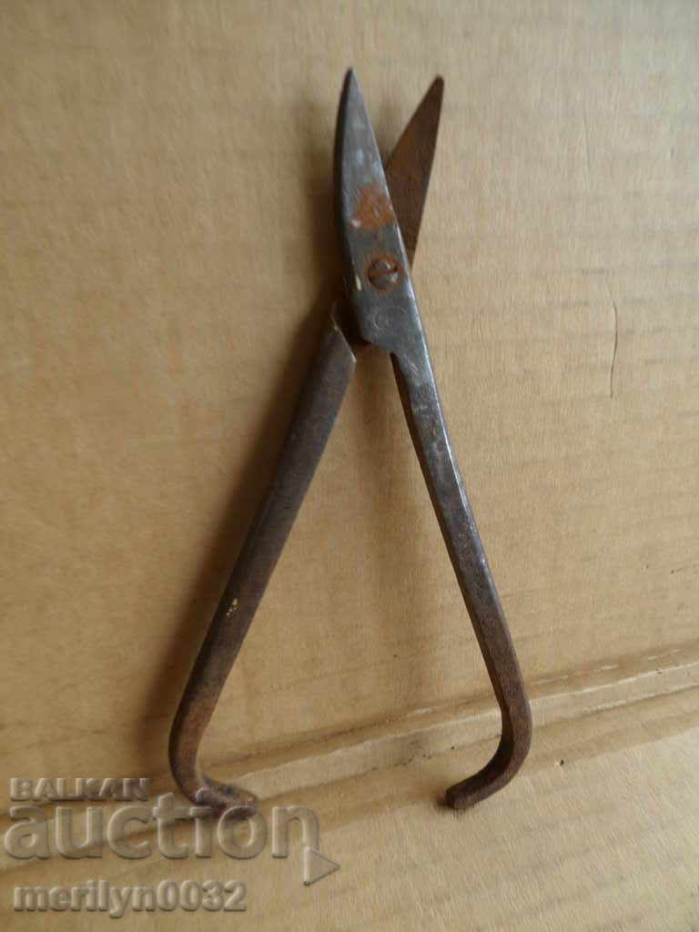 Delivery of Old scissor cutter pliers kerable