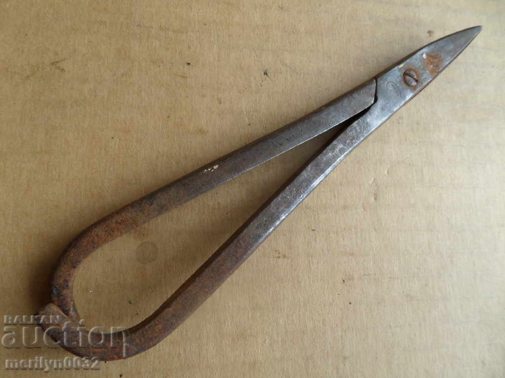 Old scissor cutter pliers kerable