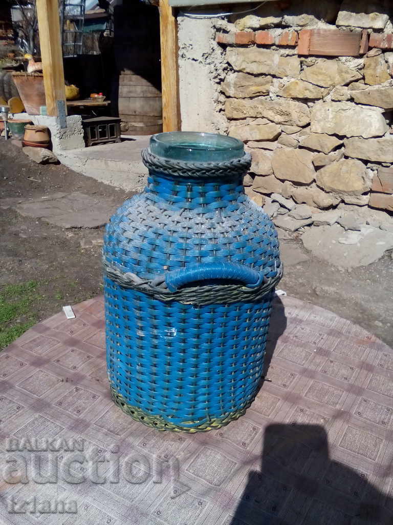 An old jar with price 22.00 BGN | € 11.25 An old jar with price 22.00 BGN | € 11.25
