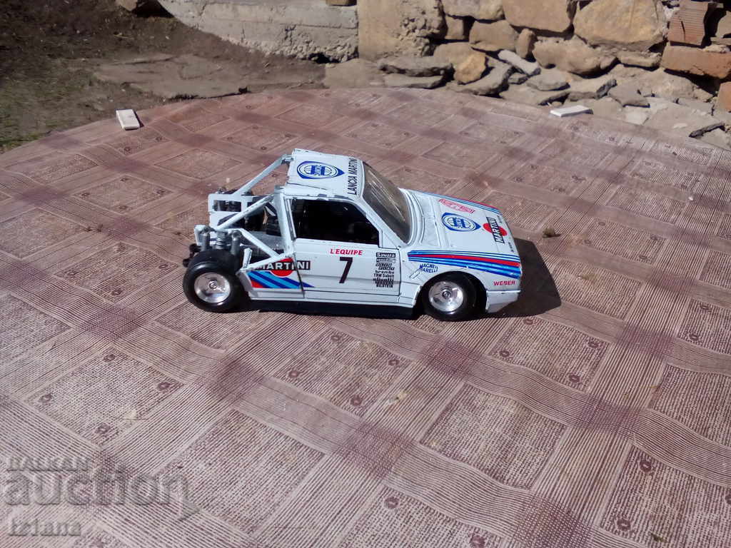 Metal LANCIA DELTA car
