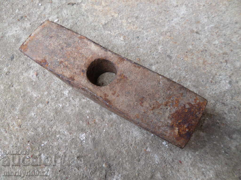 Стар български дюлгерски чук инструмент сечиво ковано желязо - 5 Стар български дюлгерски чук инструмент сечиво ковано желязо - 5