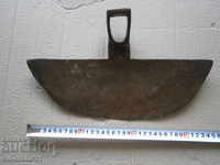 Стара мотика  ковано желязо  уред  инструмент примитив