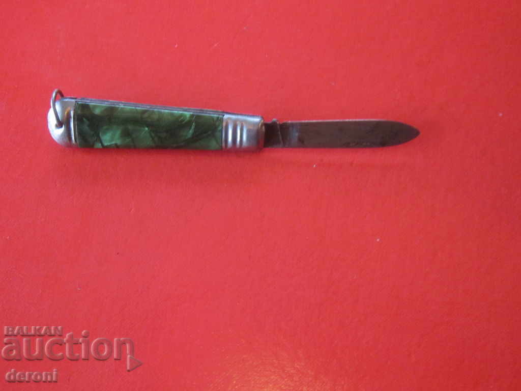 Delivery of An old small knife knife Delivery of An old small knife knife