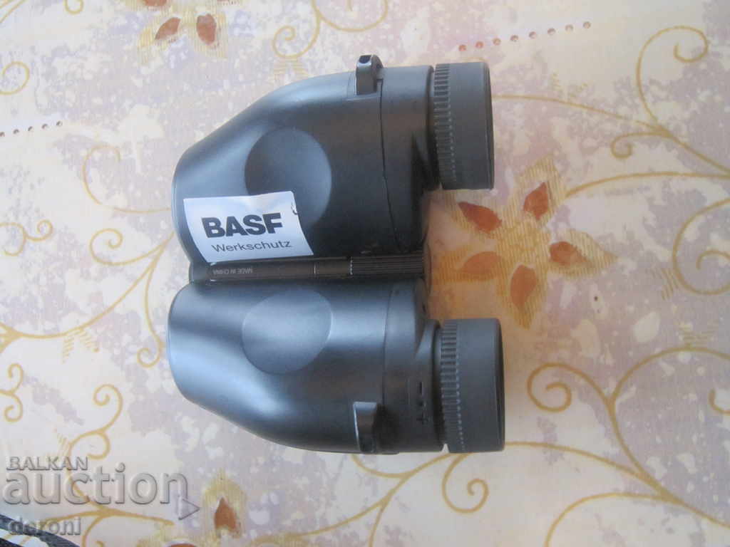 Vanatoare binoclu binoclu turistice cu preț 50.00 BGN | € 25.56