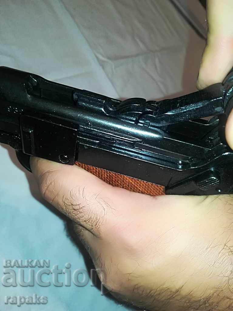 Auction  Pistol Luger P 08/ Valter-Luger, working massive replica