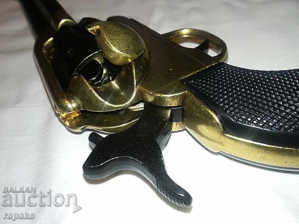 Револвер Колт от 1873 - качествена и уникална реплика
