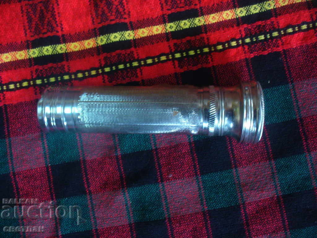 Licitație lanterna metalică