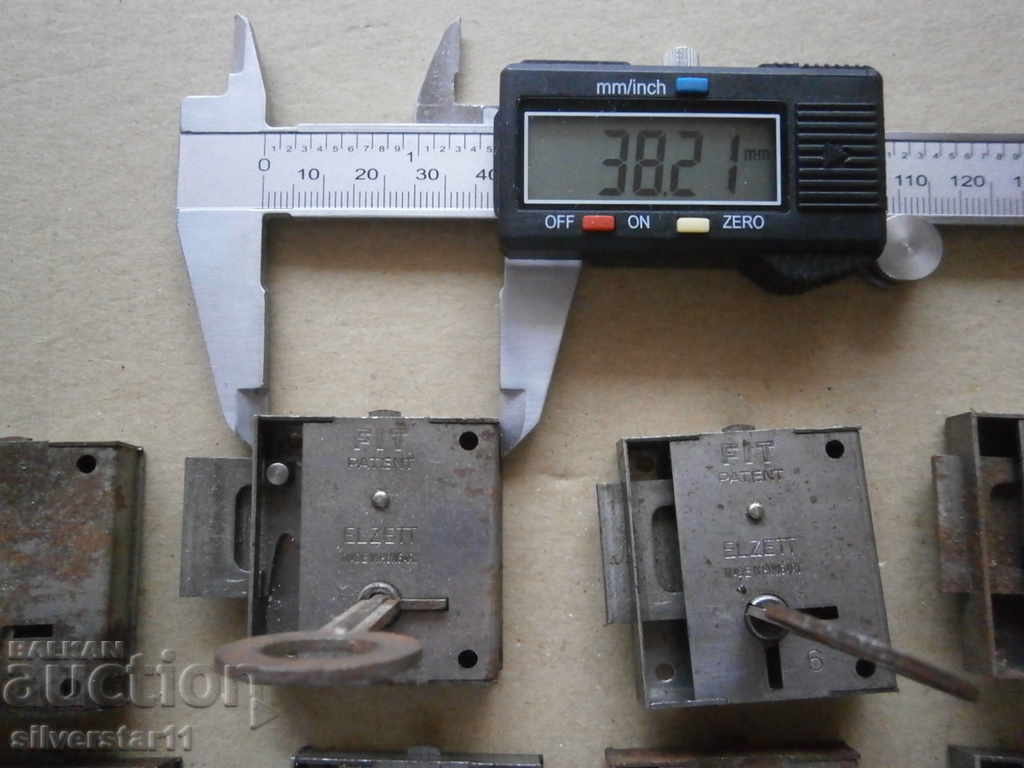 Auction lot lock locks for dresser wardrobe desk ELZETT set Auction lot lock locks for dresser wardrobe desk ELZETT set