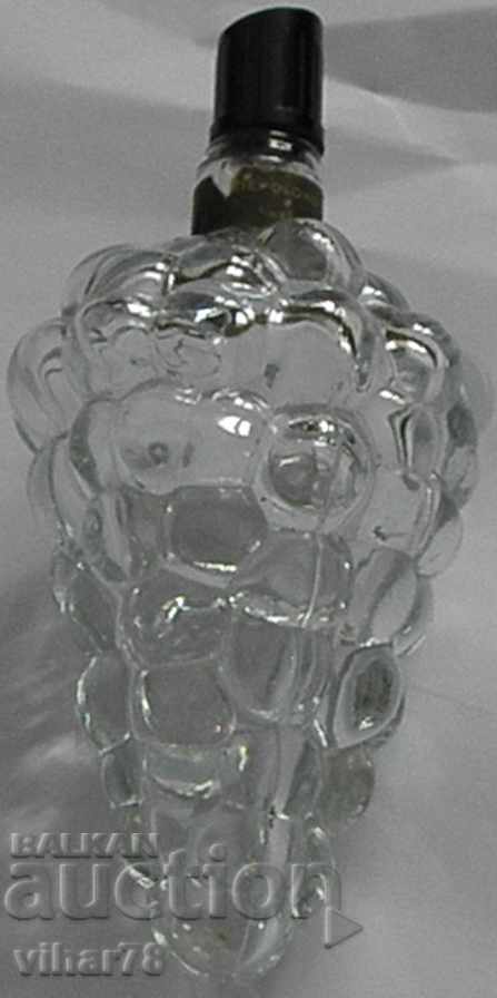 Auction an old bottle of perfume Auction an old bottle of perfume