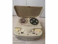 Стар немски магнетофон КВ  ГДР  1962 год ранен соц РАБОТИ