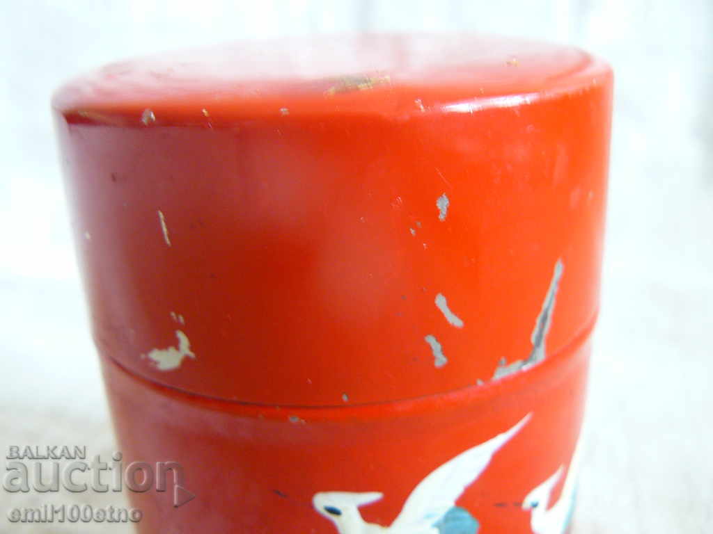 Metal box with painted birds with price 6.00 BGN | € 3.07 Metal box with painted birds with price 6.00 BGN | € 3.07
