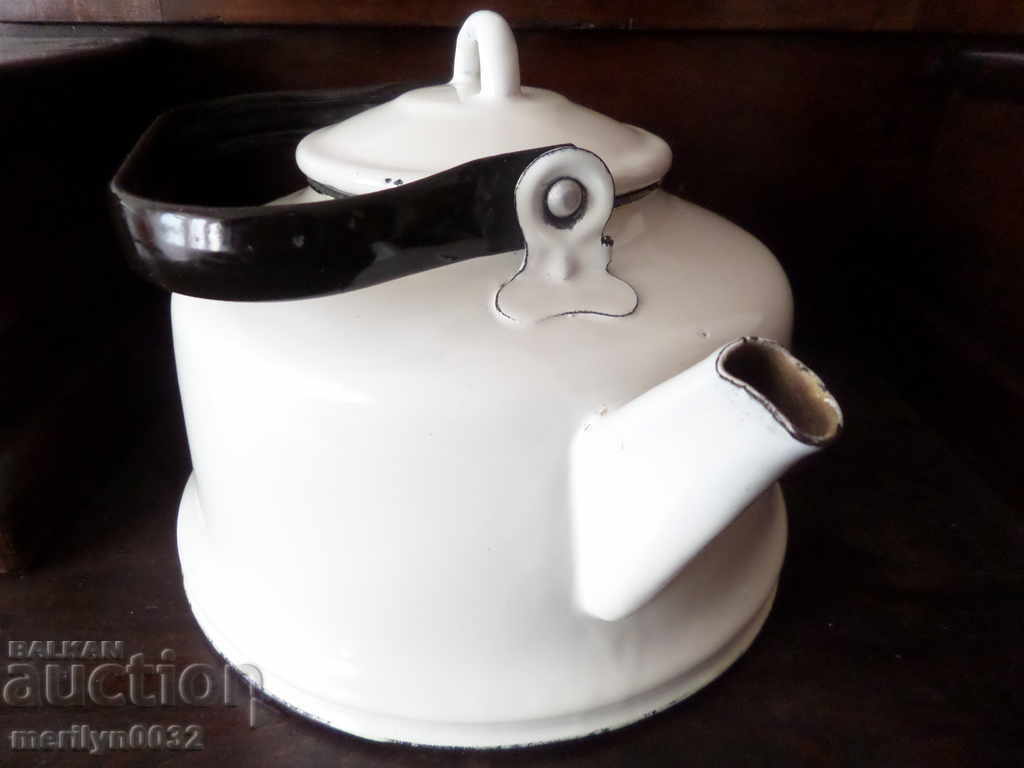 Auction Old enameled teapot, coffee maker, kettle Auction Old enameled teapot, coffee maker, kettle
