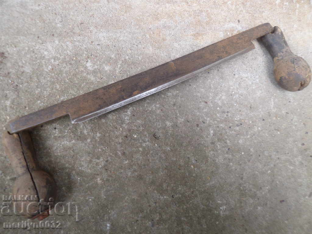 Rukan παλιό εργαλείο σφυρήλατο σίδερο με τιμή 32.00 BGN | € 16.36 Rukan παλιό εργαλείο σφυρήλατο σίδερο με τιμή 32.00 BGN | € 16.36