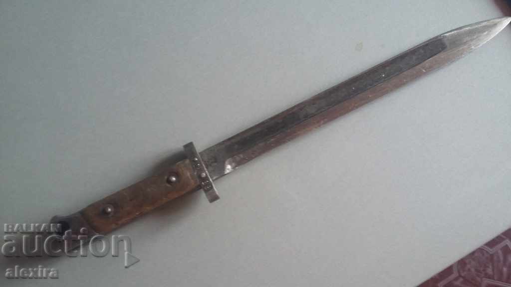 Securi pumnal baionetă sabie