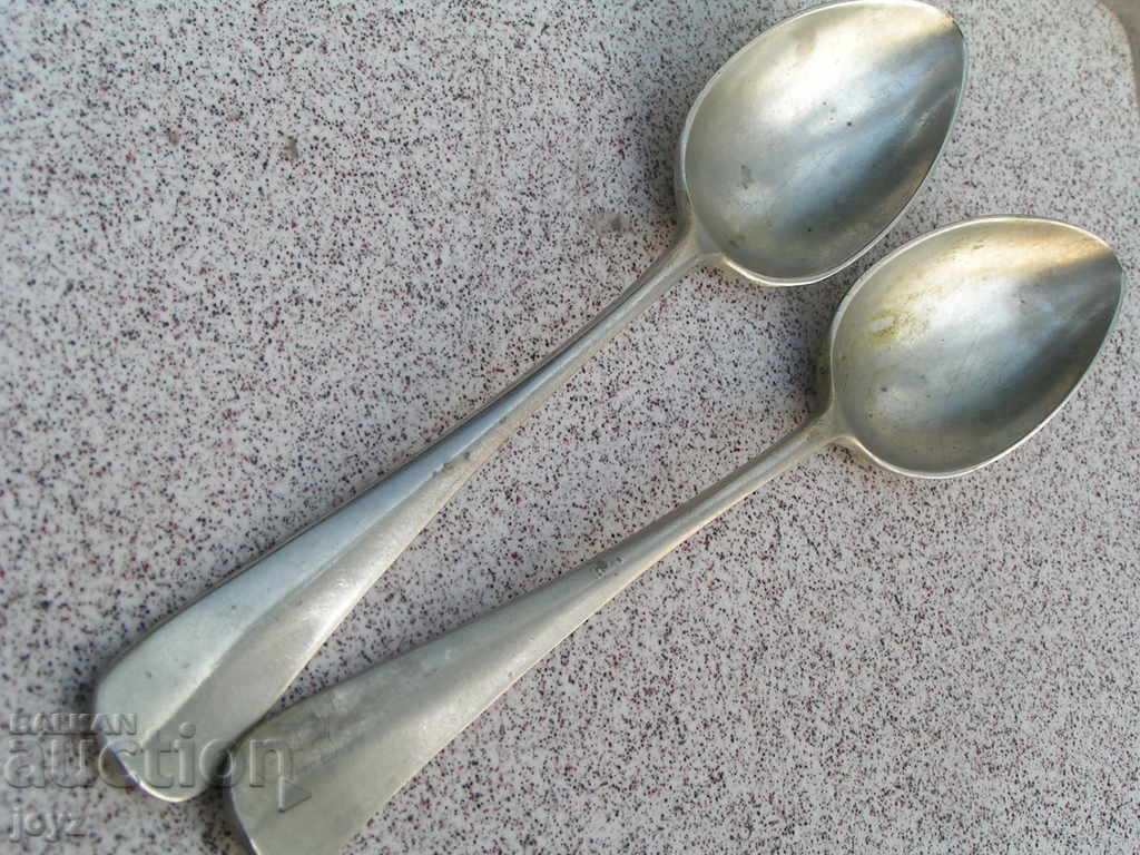 Auction 2 teaspoons Auction 2 teaspoons