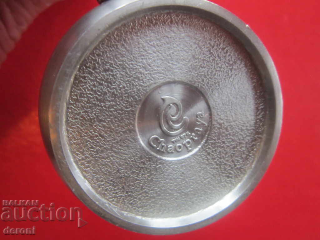 O scrumieră rară de balaur - 5 O scrumieră rară de balaur - 5