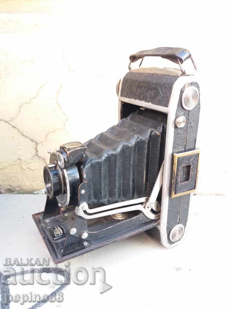 Стар фото апарат