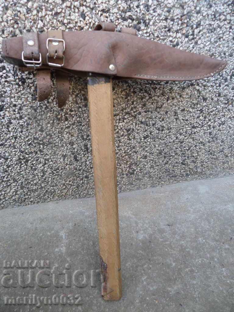 Шанцов инструмент кирка с калъф кобур WW1 WW2 Първа Световна