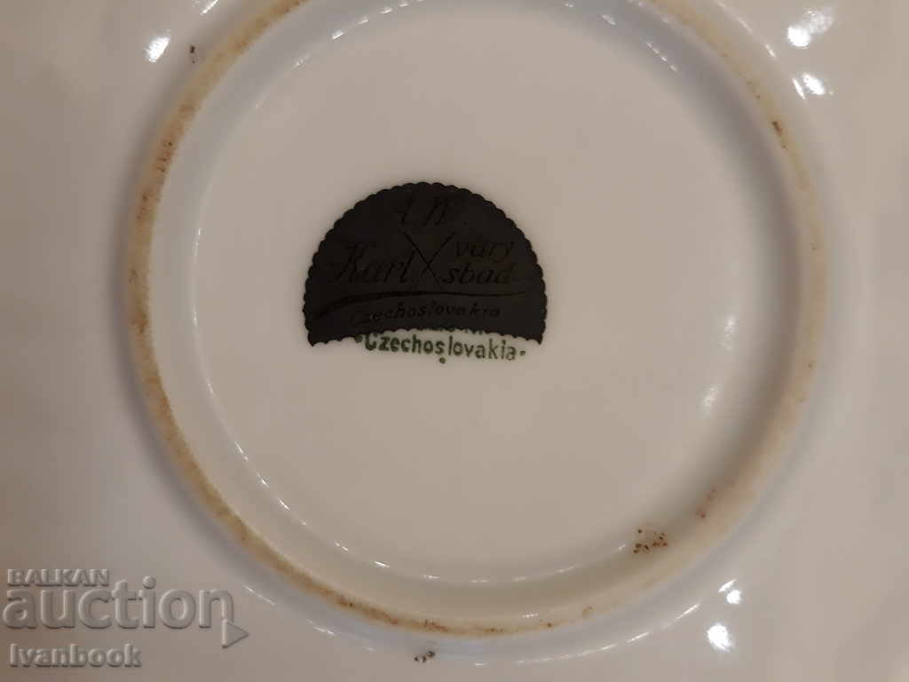 Delivery of Porcelain cocktail large plate