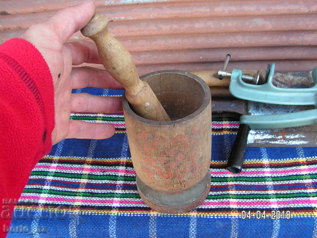 9168. OLIVE WOOD CHUCK HAVAN with price 8.00 BGN | € 4.09