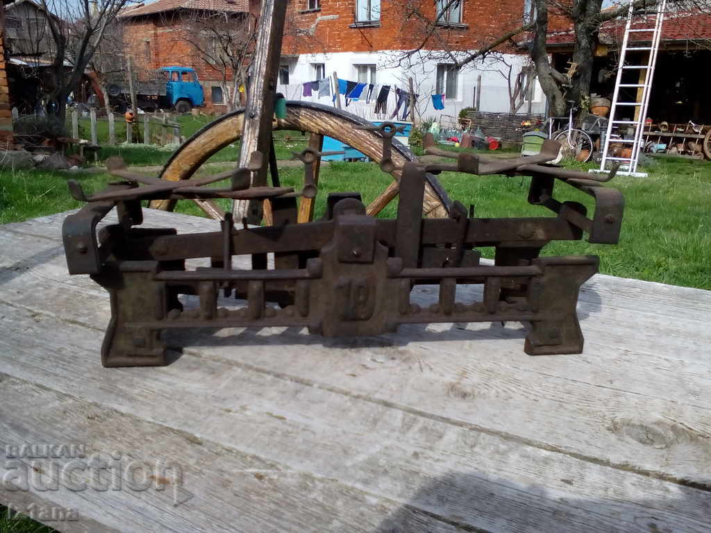 Auction Old scales, scales Auction Old scales, scales