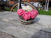 Knitted pot, flower