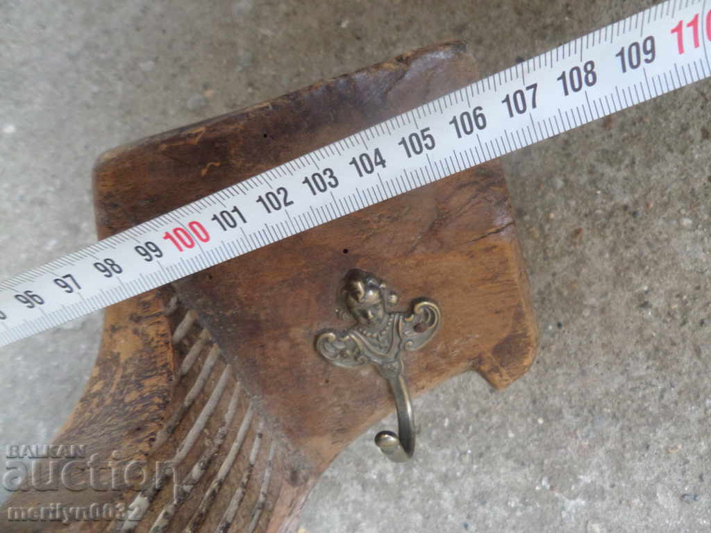 Vechea cuier vechi cu un primitiv de sculptură în lemn - 5