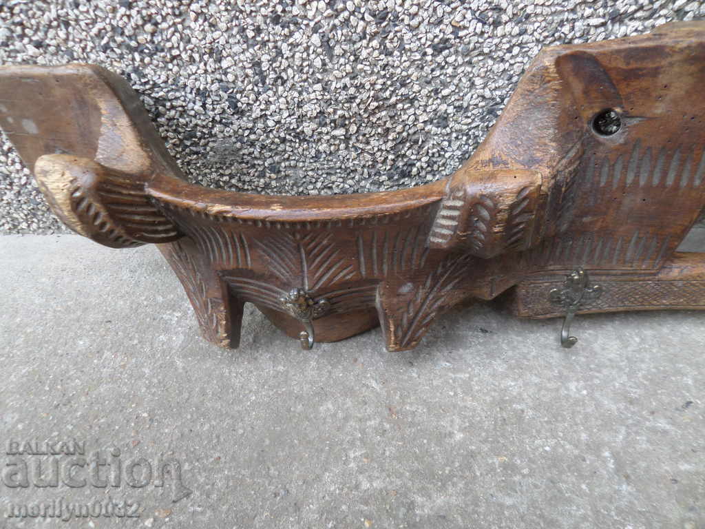 Vechea cuier vechi cu un primitiv de sculptură în lemn - 7