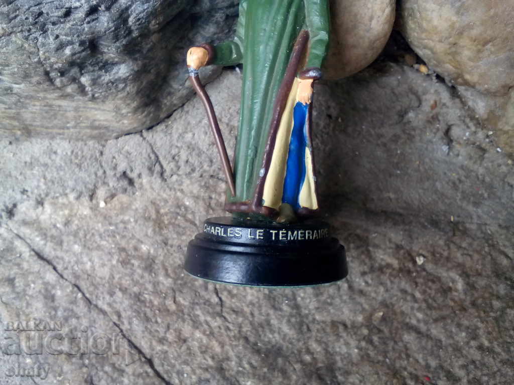 Lead figure - 6 Lead figure - 6