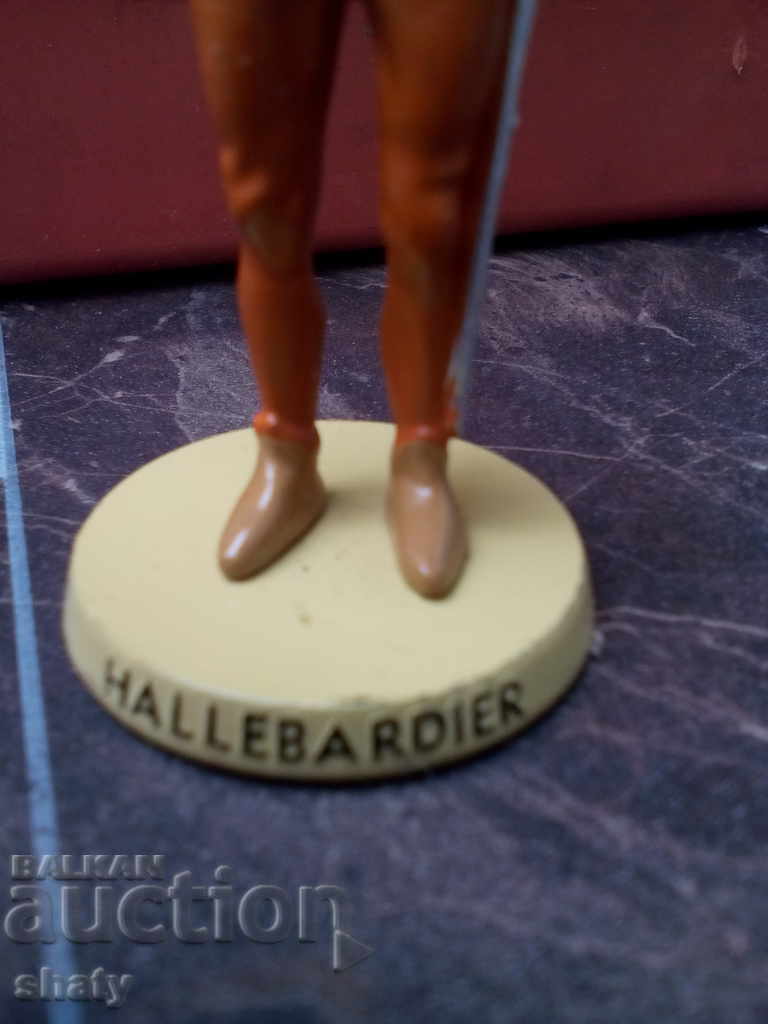 Lead figure - 7 Lead figure - 7