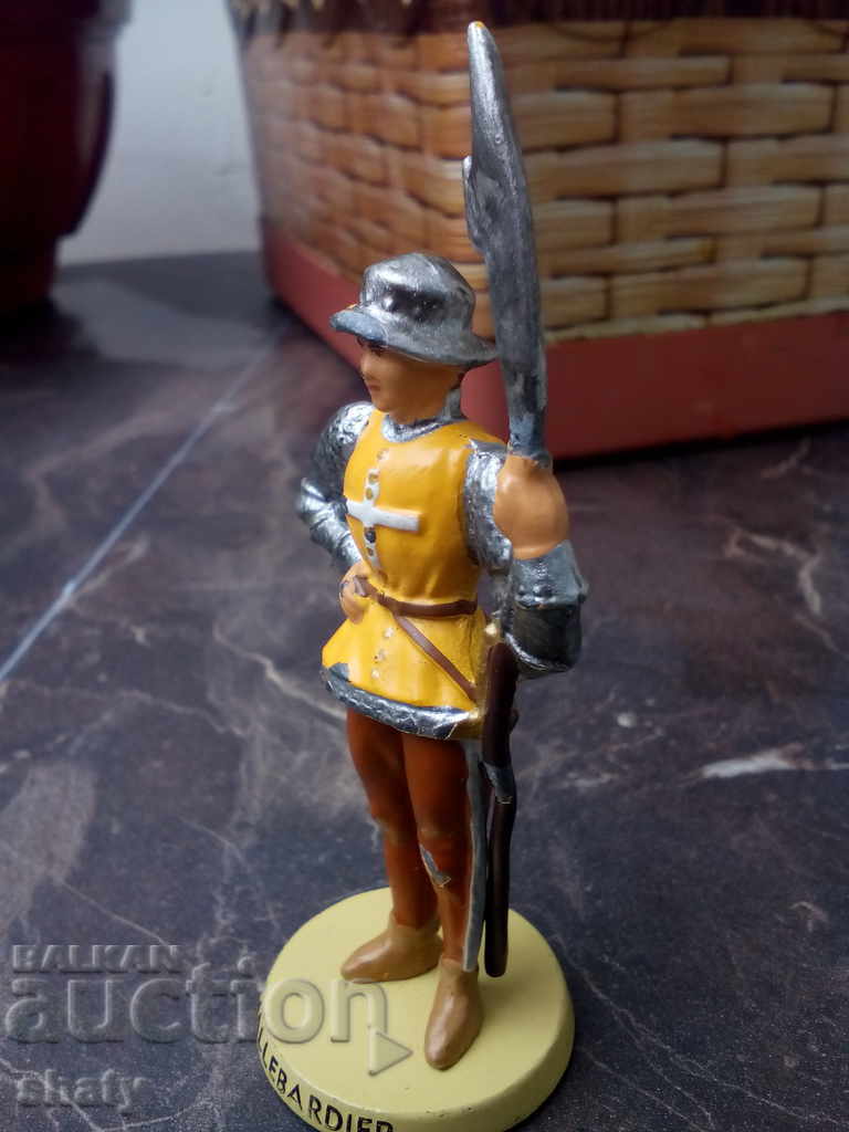 Lead figure with price 15.00 BGN | € 7.67 Lead figure with price 15.00 BGN | € 7.67