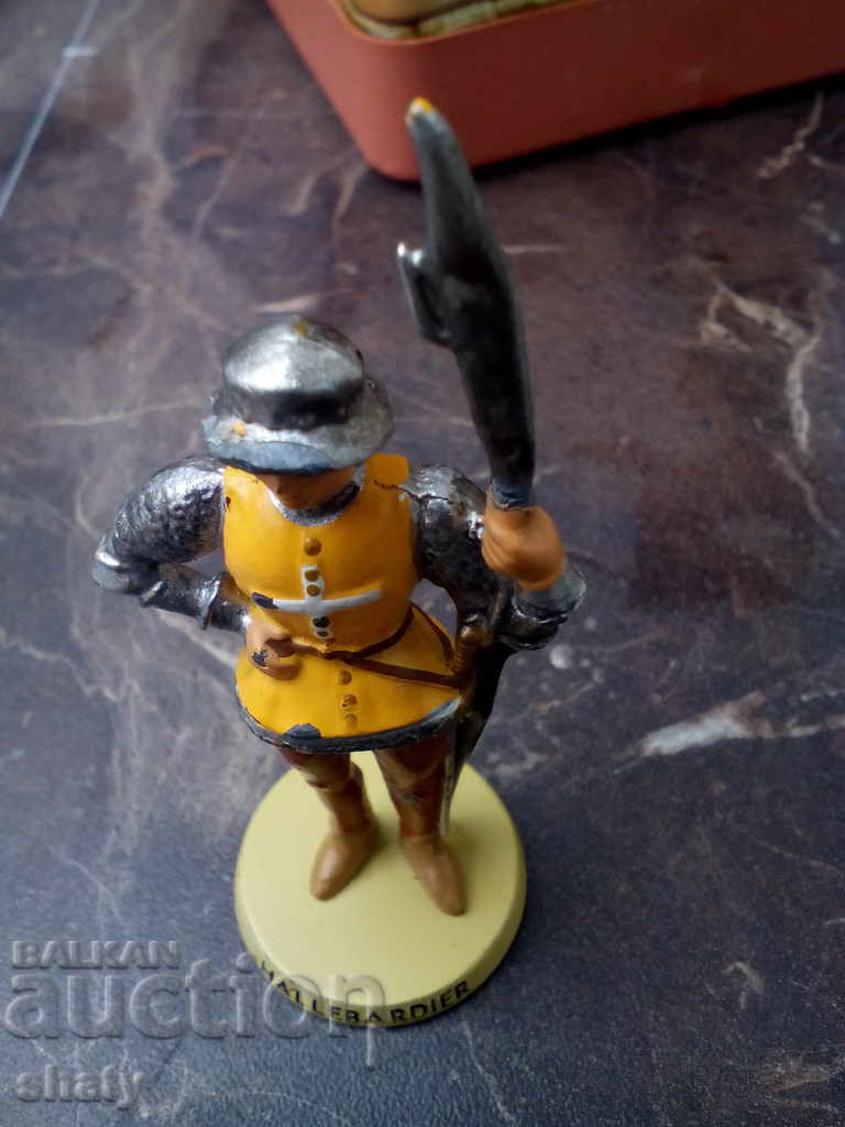 Lead figure - 7 Lead figure - 7