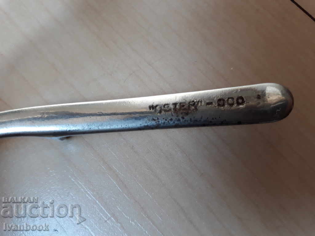 Auction  An old hand cutter