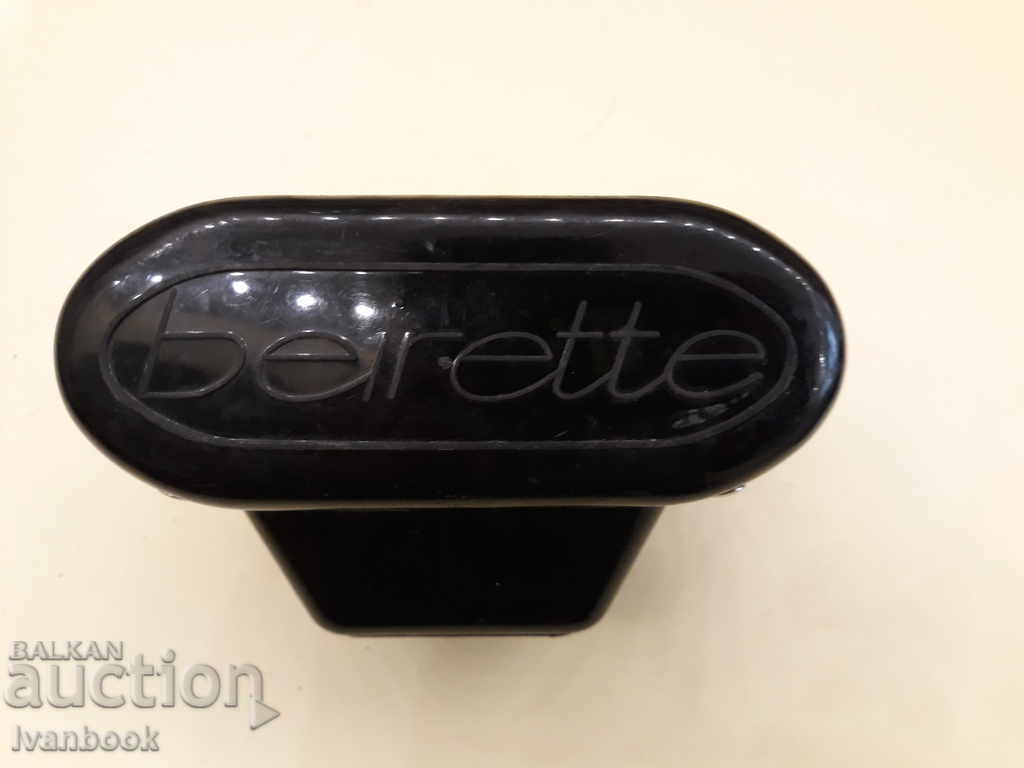 Berette camera - case with price 2.00 BGN | € 1.02 Berette camera - case with price 2.00 BGN | € 1.02