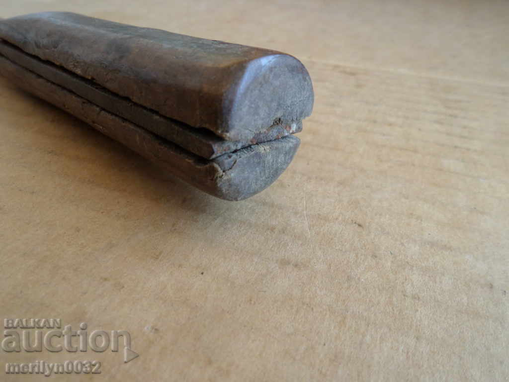 Auction  Old hand forged butcher dagger kulak