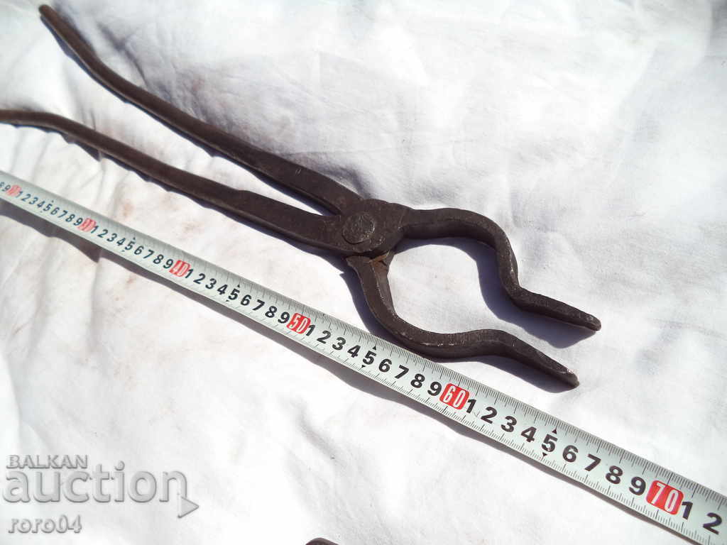 HUGE FORGED FORGERS PLIERS with price 55.00 BGN | € 28.12 HUGE FORGED FORGERS PLIERS with price 55.00 BGN | € 28.12