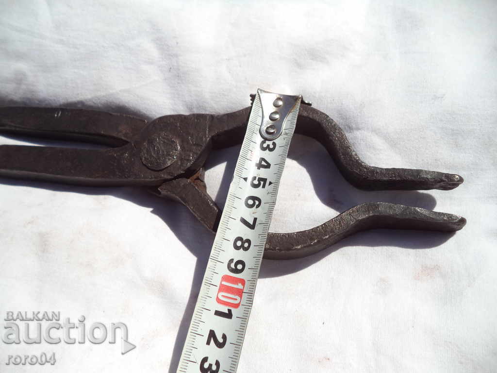 Auction HUGE FORGED FORGERS PLIERS Auction HUGE FORGED FORGERS PLIERS