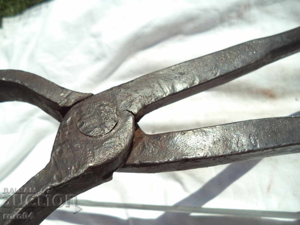 Delivery of HUGE FORGED FORGERS PLIERS Delivery of HUGE FORGED FORGERS PLIERS