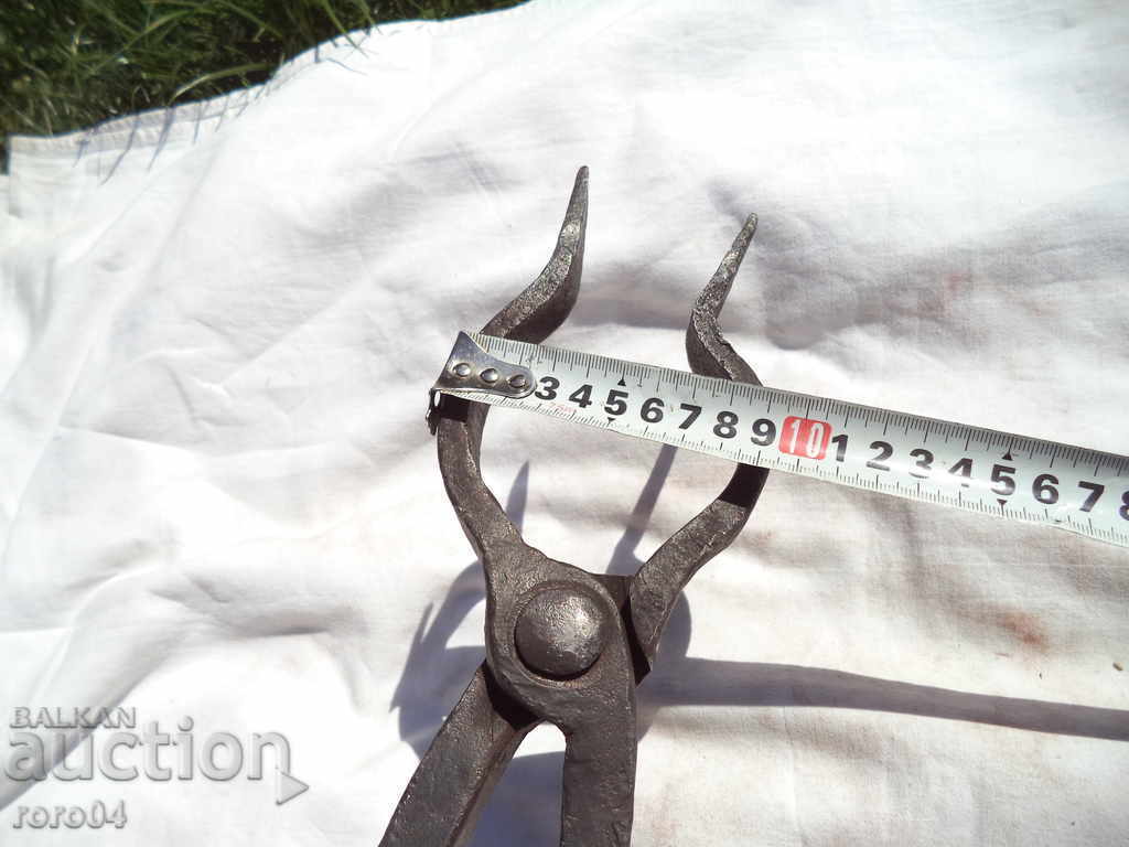 HUGE FORGED FORGERS PLIERS - 7 HUGE FORGED FORGERS PLIERS - 7