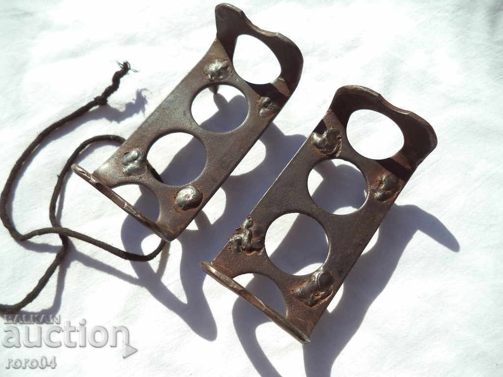 Auction OLD MASSIVE TOURIST / ALPINE CATS Auction OLD MASSIVE TOURIST / ALPINE CATS