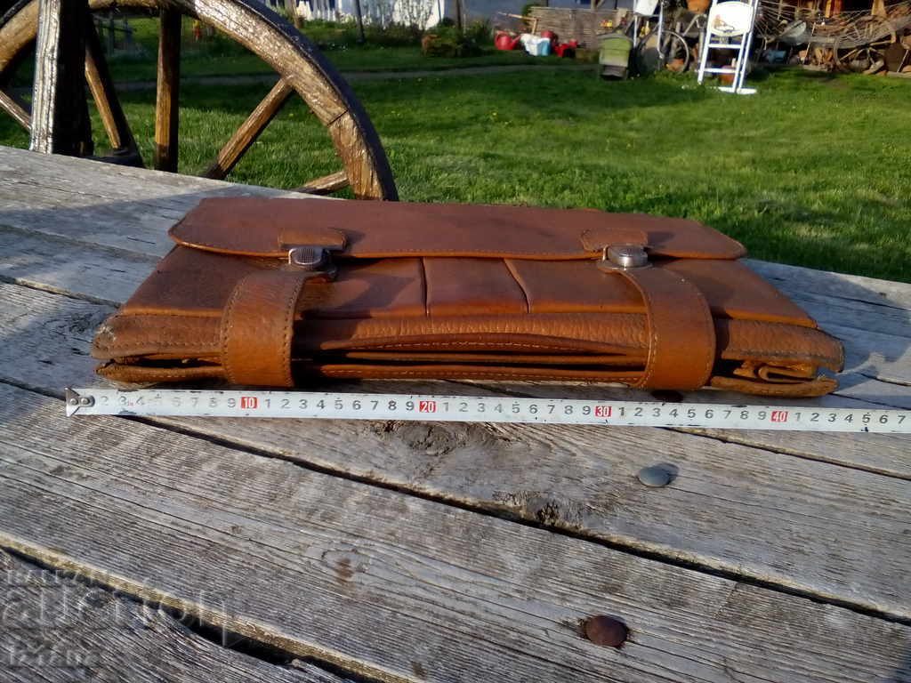 Delivery of Leather bag Delivery of Leather bag