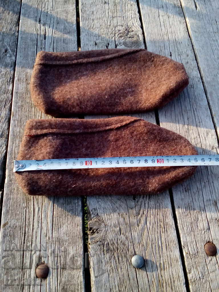 Auction  Chaeks, tusks