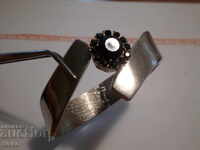 Дизайнерска гривна с камъни