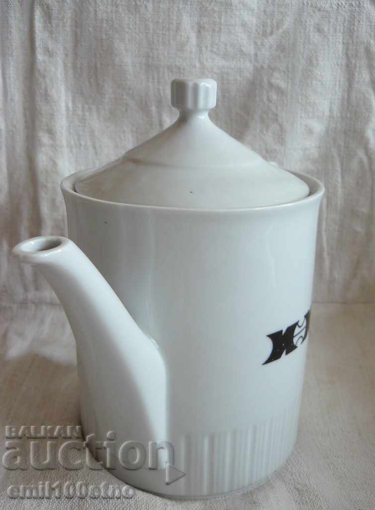 Kana - a teapot from the former Interhotels with price 10.00 BGN | € 5.11 Kana - a teapot from the former Interhotels with price 10.00 BGN | € 5.11